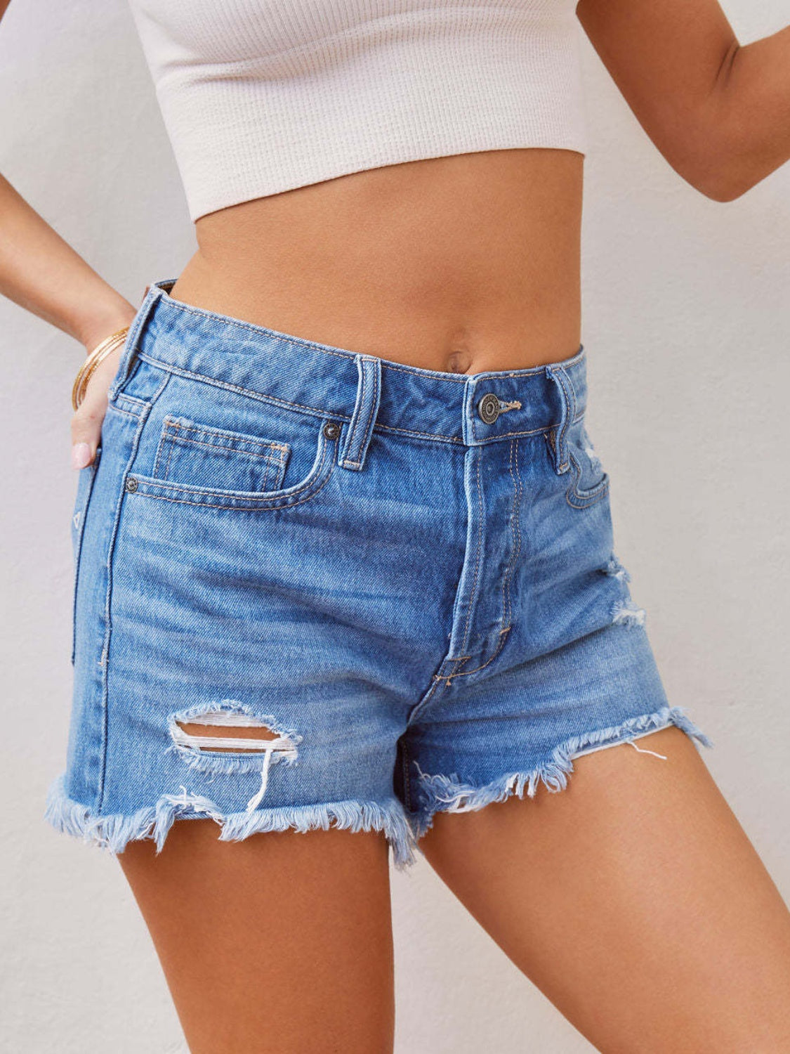 Distressed Raw Hem Denim Shorts - FASHIONNOUVELLE