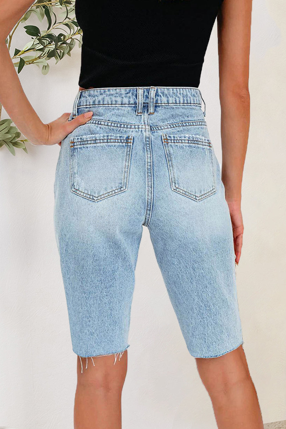 Distressed Pocketed Denim Shorts - FASHIONNOUVELLE