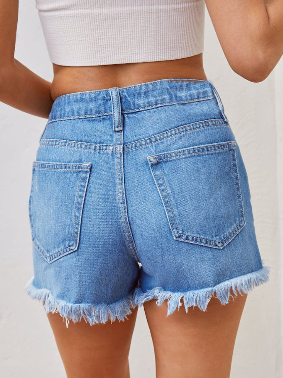 Distressed Raw Hem Denim Shorts - FASHIONNOUVELLE